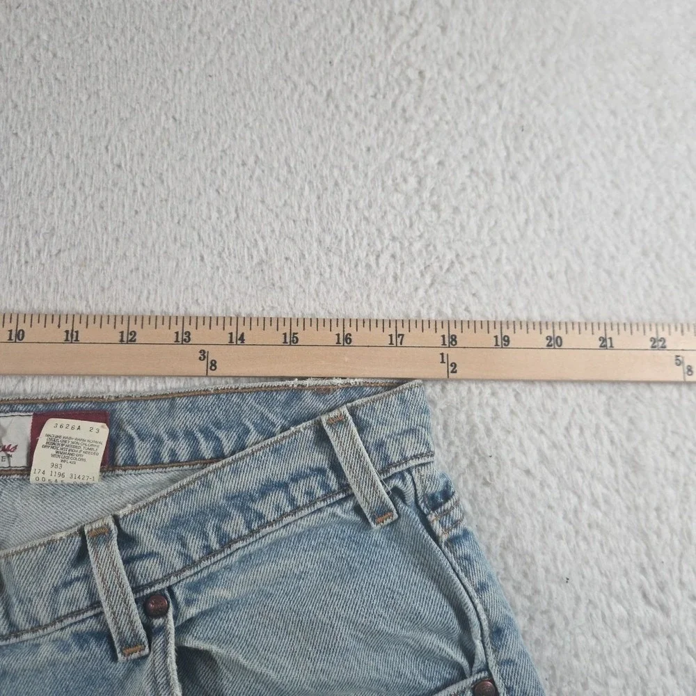 Vintage 90's Levi's Levi Strauss Signature 545‎ Loose Fit Jeans Mens 35x32